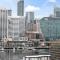 Modern 2BR 2Bath Darling Harbour Views, Pool, Parking, Spa & Gym