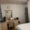Double room at The Bungalow with shared shower room - Kettering
