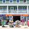 Ashworth Escape Balcony Steps to Beach AC - 汉普顿
