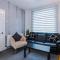 Cosy Two Bedroom House in Wallasey by Eason Stays, Ideal For Contractors Digs, Close To The Wallasey Alfred Docks, Seacombe Ferry - with Free Parking!