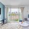 Beautiful Apartment in City Centre with Free Parking, Balcony, Self-Check-In, Fast Wifi and Smart TVs by Yoko Property - Coventry