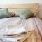 La Casita Denia, charming 2BR Townhouse with shared Pool, 1km to Beach
