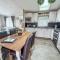 Beautiful Caravan With Decking At Azure Seas Ref 32060Az - Lowestoft