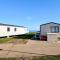 Beautiful 8 Berth Caravan With Decking At Hopton Holiday Village Ref 80016W - Great Yarmouth