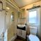 Beautiful 8 Berth Caravan With Decking At Hopton Holiday Village Ref 80016W - Great Yarmouth