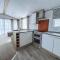 Beautiful Caravan With Decking At Azure Seas In Suffolk, Sleeps 6 Ref 32004Az - Lowestoft