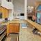 4 O Clock Ski Run - Spacious 2 Bedroom Rental - Half Block To Snowflake Chairlift! - 布雷肯里奇