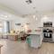 Fun Game Room Steps to Beach 2 Level Lux Condo - هامبتون