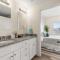 Fun Game Room Steps to Beach 2 Level Lux Condo - هامبتون