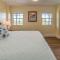 2405 Ocean Pointe Suites