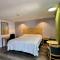 Chisholms Motor Inn