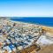 Island Escape Steps to Beach AC Updated - 汉普顿