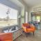 North Myrtle Beach Condo with Golf Course Views - شمال شاطئ ميرتل