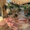 70's design pool, garden of Eden - 马赛