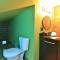 The Chariot - Creek Front with HotTub, Fire Pits, Billiards, EV Charger - Sandalwood Stays