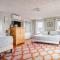 NEW! Family-Friendly Getaway -1 Mi to Dtwn Salem!