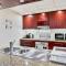 Vibrant 1BR APT with Burj Khalifa View - Dubaj