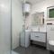 Room in Guest room - Superior suite with city view - 特罗吉尔