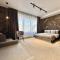 HIDE PARK Hotel - 文尼察