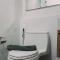 Wonderful and Homey 1BR The Smith Alam Sutera Apartment By Travelio - 当格浪