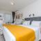 Side by Side Apartments - Split