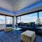 Sydney Harbour and CBD View Penthouse with Free Parking