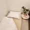 3 minutes walk from Hongdae Station 2 rooms 1 dining room up to 5 people comfortable bed! - Seul