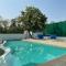 EKO STAY - Solace Villa I Charming Villa close to Candolim Beach