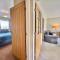 7 Isallt Lodges