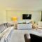 7 Isallt Lodges