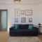 HOLT - Charming 2BR Apartment, Steps to Romanian Athenae - Bukurešť