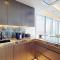 Palm Tower - Luxurious One Bed with Palm View - Dubaj