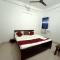 HOTEL KAHNA SHIVA 3Km FROM RAM MANDIR AC ROOM FREE WIFI - Ayodhya