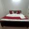 HOTEL KAHNA SHIVA 3Km FROM RAM MANDIR AC ROOM FREE WIFI - Ayodhya