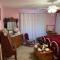 3 guest rooms 2 shared baths - ميلفورد