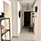 Wanderlust Home Pink, Rasnov Apt for 4, Wifi and Free Parking - 莱斯诺夫