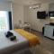 Cosy and Relaxing Sun & Sea Facing Studio, High Floor, in E1 - Gibraltar