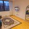 2 beds flat centrally located 2 mins from station