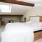 Petite maison sympa dans résidence avec piscine