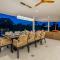 Treetop Vibes - Designer Villa Overlooking Ubuds Green Canyon - 乌布