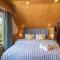 Hostie Heaven View - 3BHK Duplex with Terrace, Mashobra