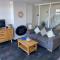 Stunning Sea View Apartment in Newquay with a Pool - Crantock