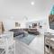 Totally Renovated 6 Bedroom Home Nextdoor To Pickleball Courts!!!!