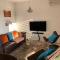 Gorgeous 1 Bedroom apartment close to Town Centre