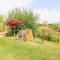 Bonnie's Shepherd's Hut - Sleeps 2 & Hot Tub - Nottingham