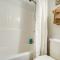 Convenient Kenai Apt - 3 Mi to Beach and Fishing - كيناي