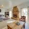 Dolorable Home with Yard - Walk to River!