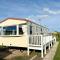 Meadow View 158 - Golden Palm, Pet friendly, WiFi, bed linen - Meadow Lakes Caravan & Lodge Hire