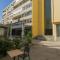 Side by Side Apartments - Split
