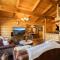 Ultimate Lakeview Lodge and ON THE LAKE! with a Hot-Tub! - بيغ بير لاكي